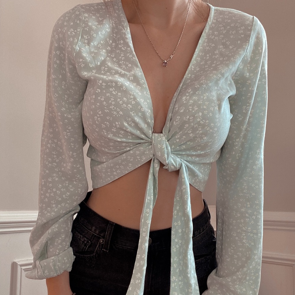 Hollister tie top